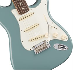 FENDER AM PRO STRAT RW SNG электрогитара American Pro Stratocaster, цвет соник грэй, палисандровая накладка грифа - фото 42383