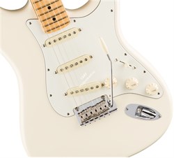 FENDER AM PRO STRAT MN OWT электрогитара American Pro Stratocaster, цвет олимпик уайт, кленовая накладка грифа - фото 72674
