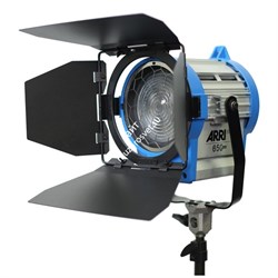 Галогенный осветитель ARRI 650 Plus L0.79400.I - фото 110963