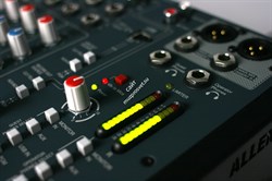 XB10 / Микшерный пульт 3 микрофонных / линейных и 3 стерео входа, Telco канал / ALLEN&HEATH - фото 132082