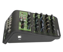 ECO GREEN MIX 22 Миниатюрный микшерный пульт со встроенным аудиоинтерфейсом. 2 микрофонно-линейных входа и 3 стереопары. 2-х полосный эквалайзер (микр\лин входы) 1 AUX SEND. Дополнительные вход\выход для записывающего устройства, выход на наушники. Отключ - фото 149566