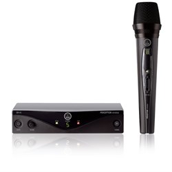 AKG Perception Wireless 45 Vocal Set BD B1 вокальная радиосистема. 1хHT45 ручной передатчик с динамическим кардиоидным капсюлем P5, 1хSR45 стационарный приёмник. Универсальный б/п, держатель микрофона, 1хАА батарея - фото 48669