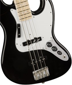 Fender American Original '70s Jazz Bass®, Maple Fingerboard, Black Бас-гитара с кейсом, цвет черный - фото 75514