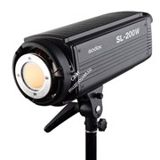 Осветитель светодиодный Godox SL-200W студийный, шт